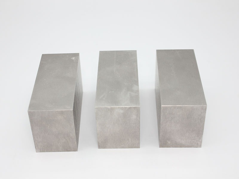 Tungsten alloy blank cube for counterweight