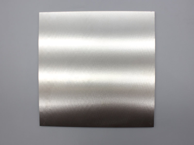 Sintered tungsten alloy plate for counterweight